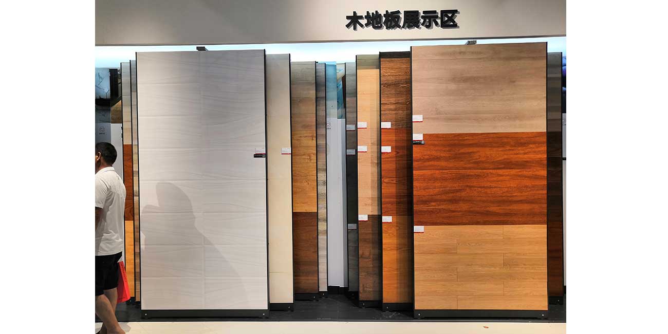 Bold Patterns, Subtle Hues: Contemporary Design Trends in Flooring Displays
